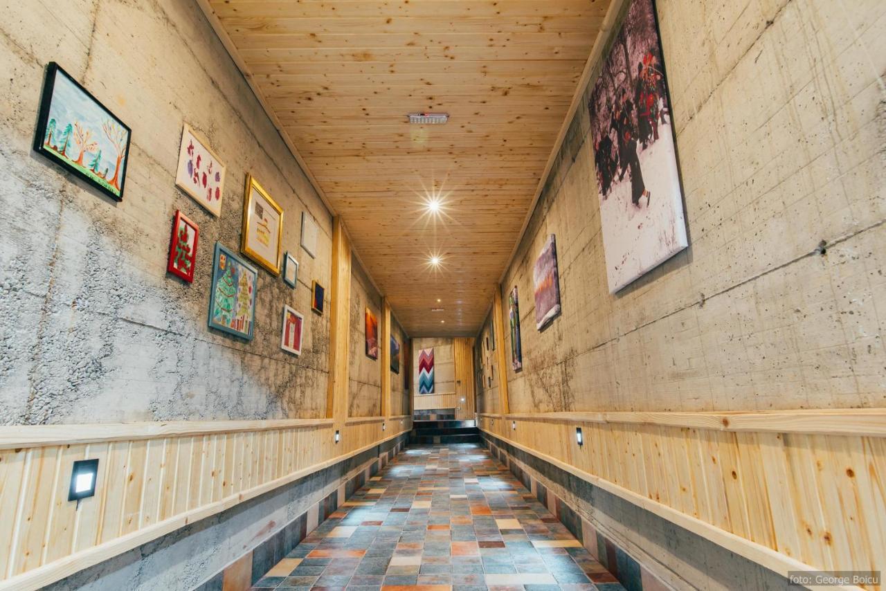 Hotel La Conac In Bucovina Gura Humorului Exterior foto